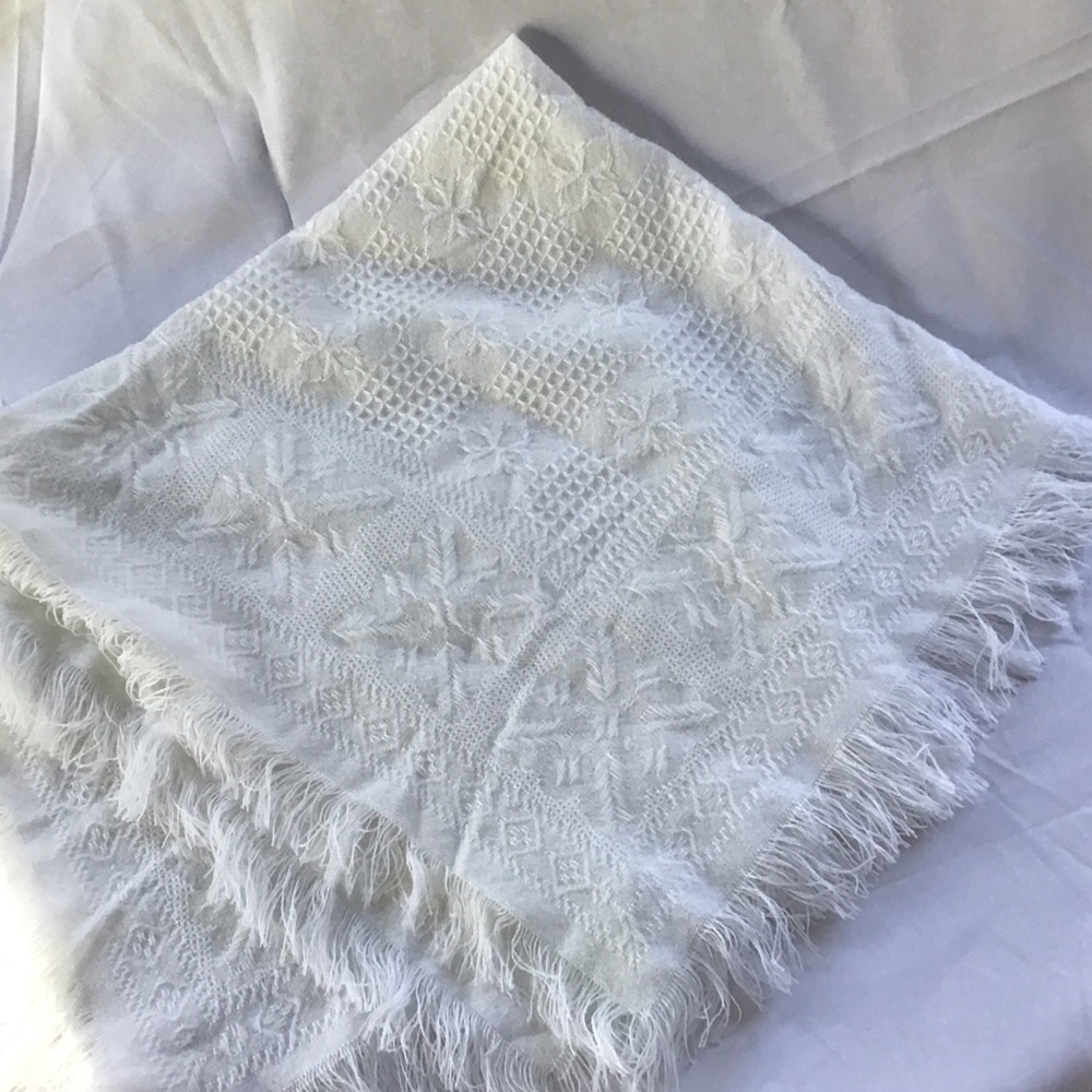 Vintage White Textured Fringe Throw Blanket, baby blanket